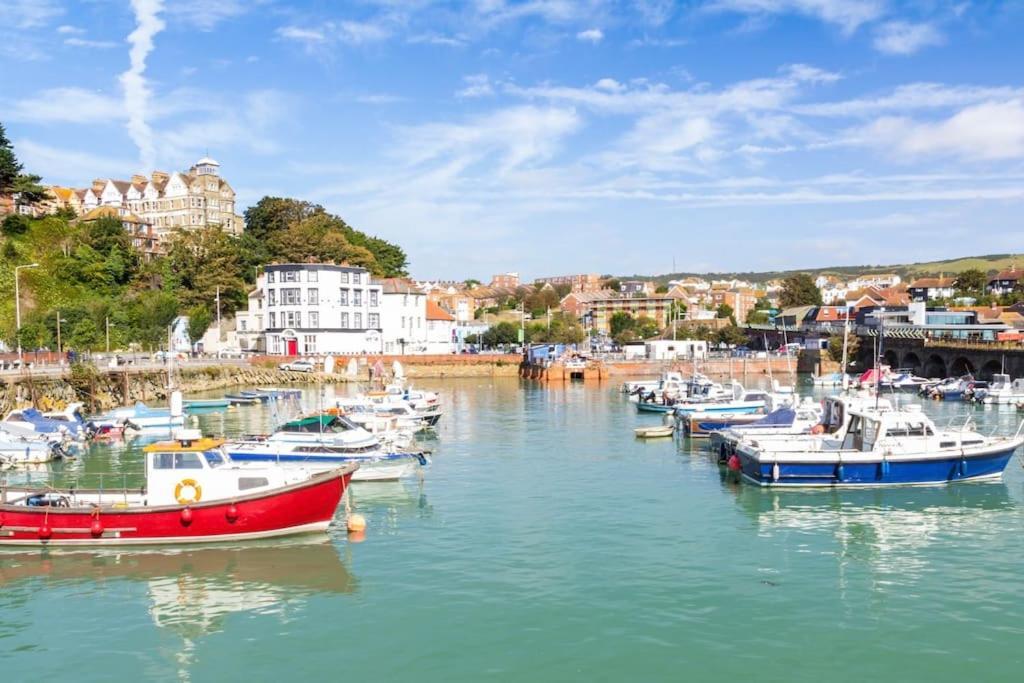 Hythe Townhouse Retreat Villa Dış mekan fotoğraf